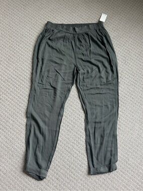 NWT Women’s Splendid Olive Green Pull-On Tapered Pants Large
